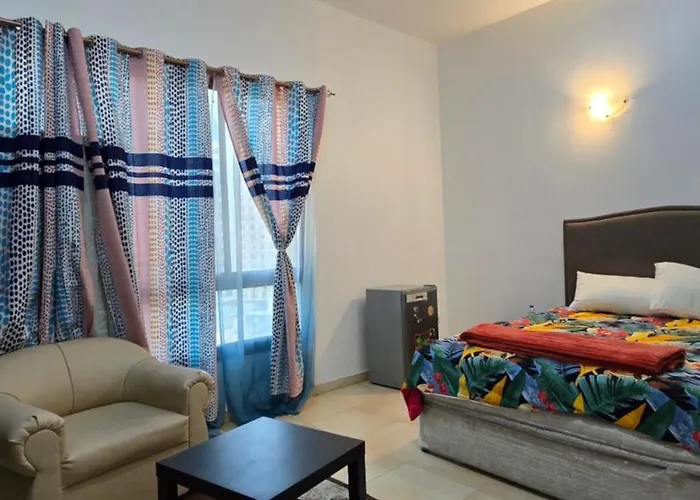 Fully Furnished Master Bedroom With Ensuite Washroom