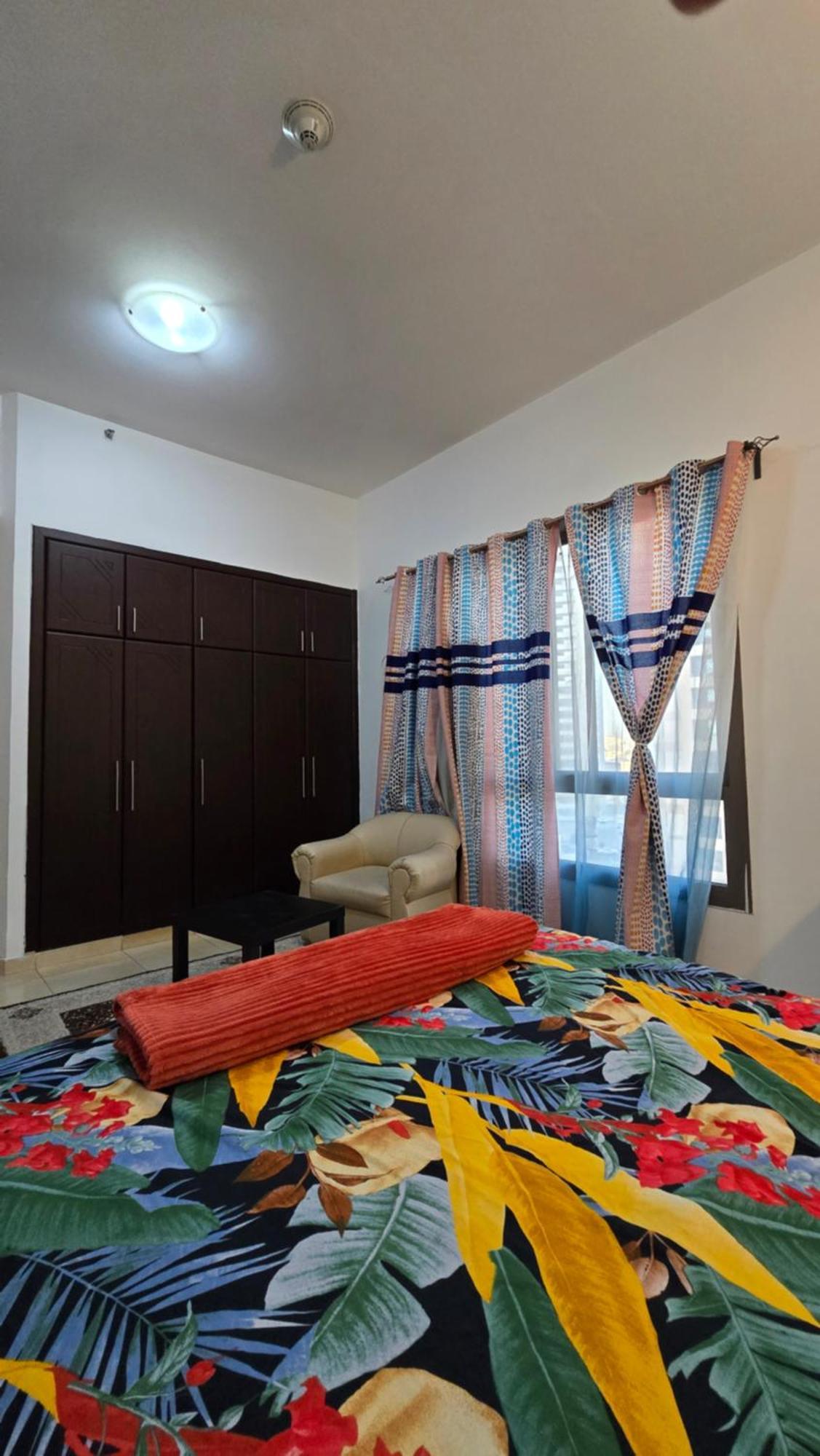 Fully Furnished Master Bedroom With Ensuite Washroom Dubai